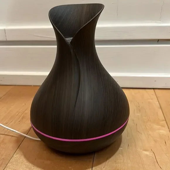 Humidifier w/6 Colour LED 9x6” - Picture 10 of 14